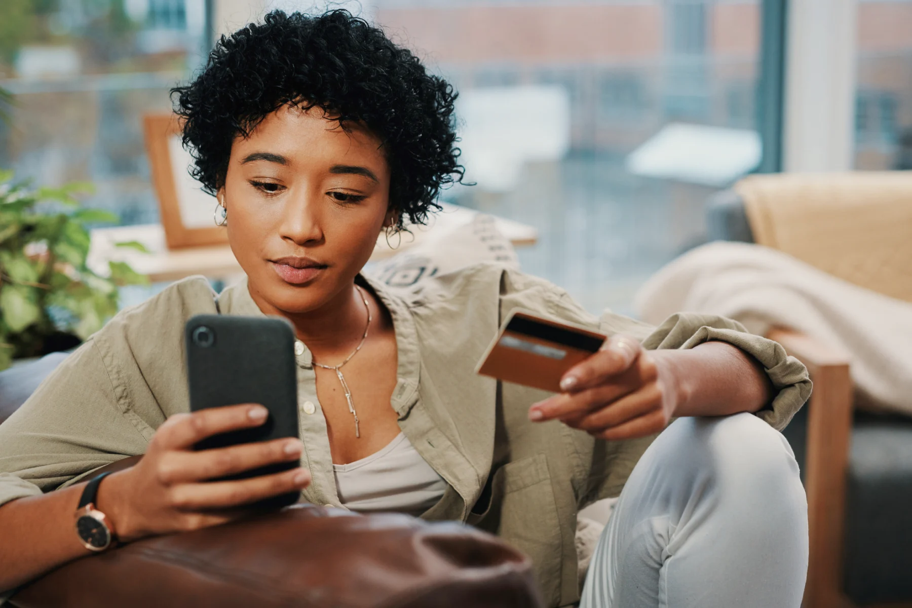 Thumbnail for Charge Card vs. Credit Card: What’s the Difference?