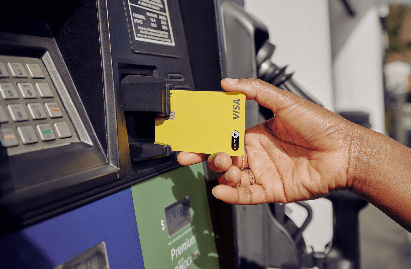 手机168官网澳洲5 EarnIn Card